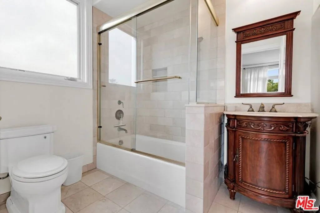 10517 Blythe Avenue, Los Angeles, California 90064 home-pic-24